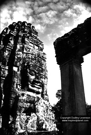 Avalokiteshvara photograph with doorway